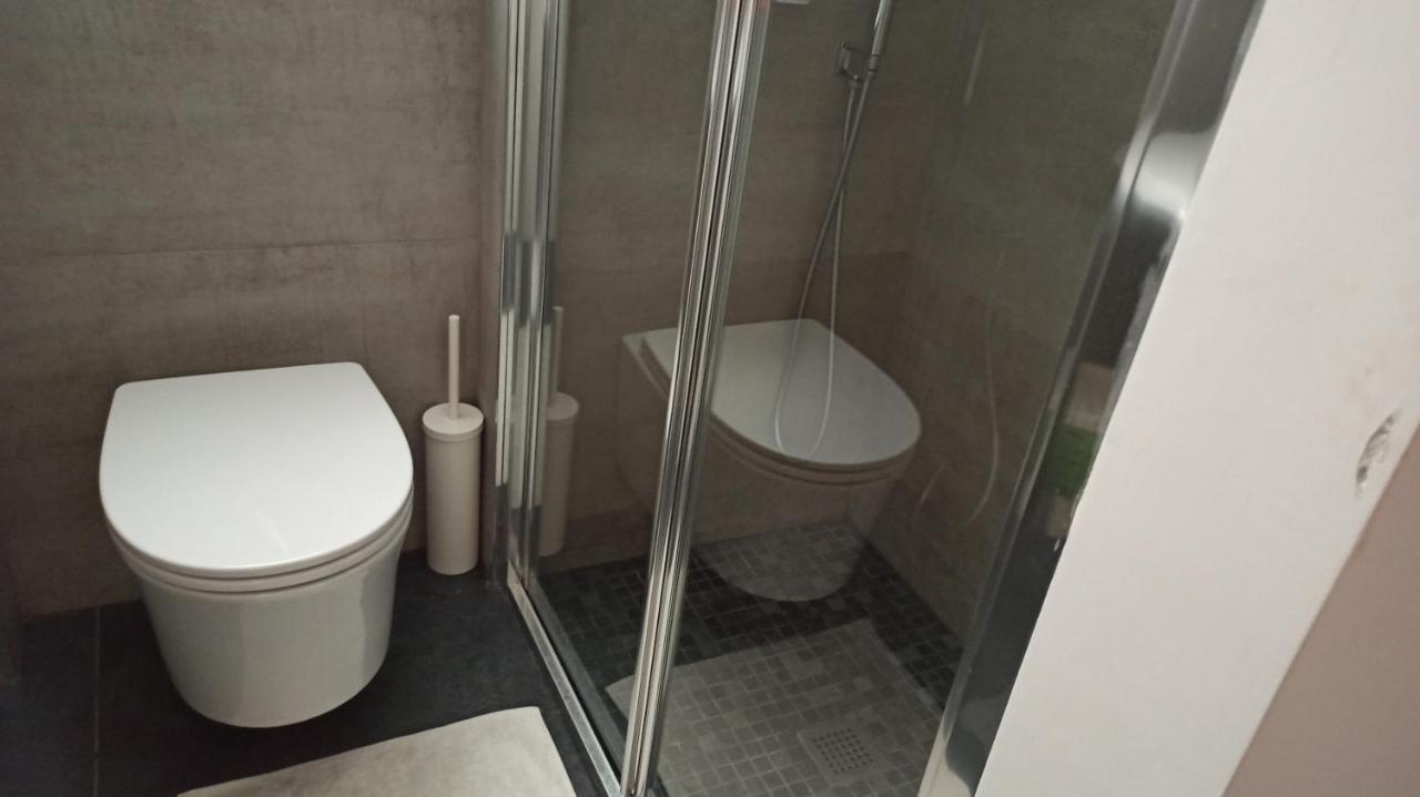 Apple Guest House Bari Bagian luar foto