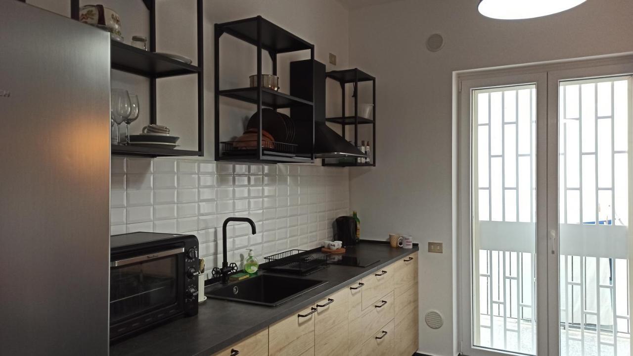 Apple Guest House Bari Bagian luar foto